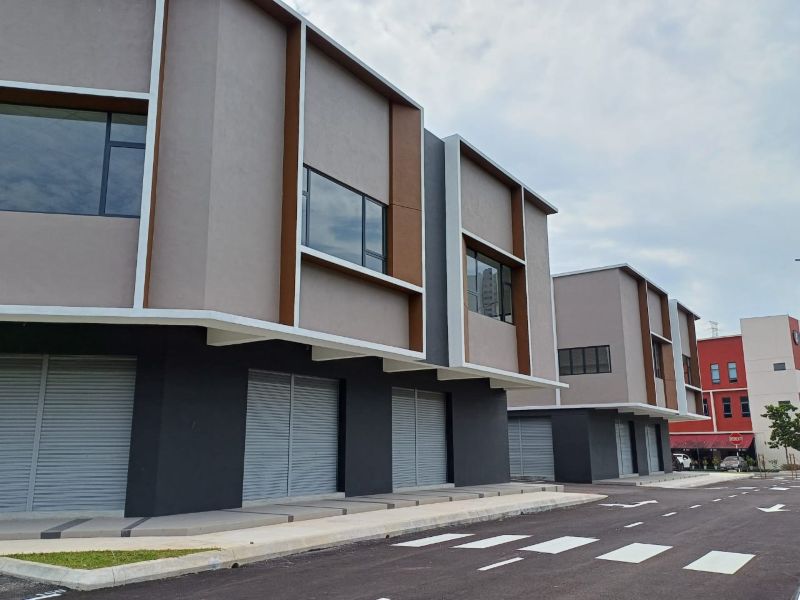 Jade Square 2 - the commercial phase within the Jade Hills Kajang